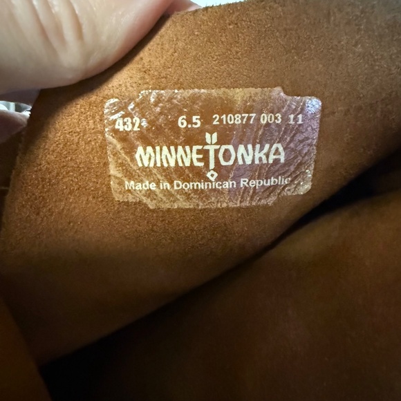 MINNETONKA Two Button Moccasin Booties Brown Soft Sole Fringe - Picture 7 of 7